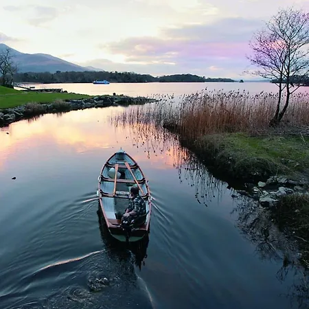 Towers & Leisure Centre Отель