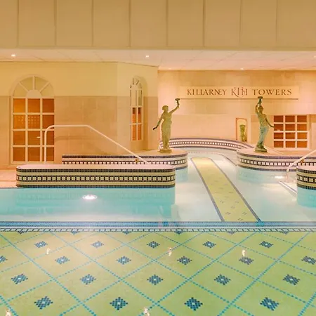 Towers & Leisure Centre Отель 4*