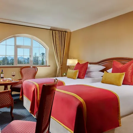 Towers & Leisure Centre 4*