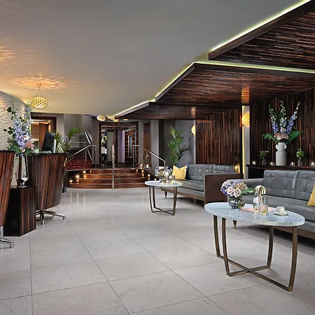 Towers & Leisure Centre 4*