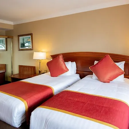 Towers & Leisure Centre 4* קיל איירן