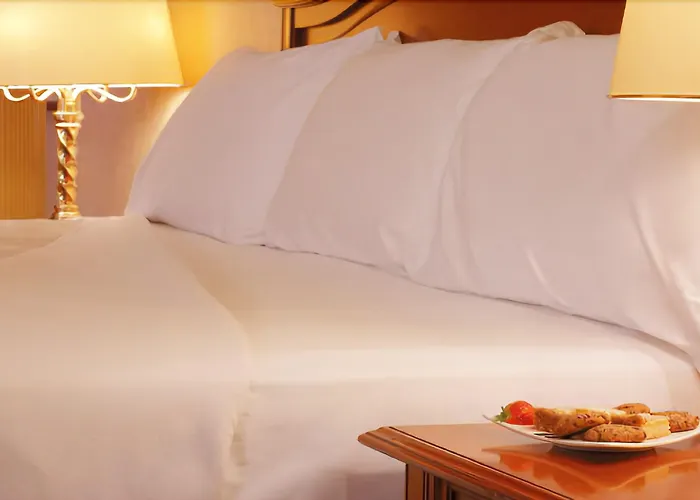 Towers & Leisure Centre Готель Кілларні