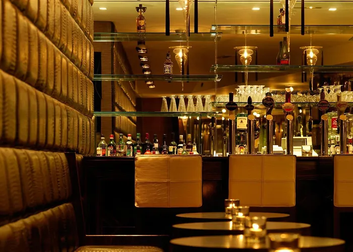 Towers & Leisure Centre Готель 4*